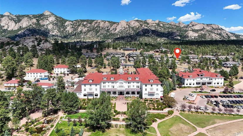 LUXURY 2 BEDROOM VACATION CONDO WITH HOT TUB