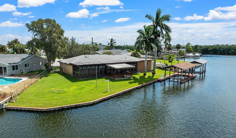 WATERFRONT SERENITY
