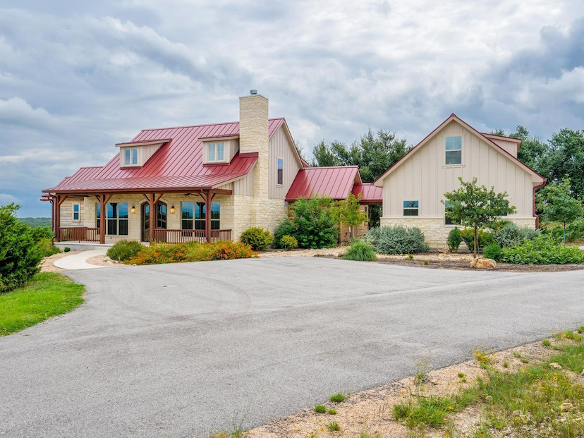 DISCOVER YOUR NEXT DREAM HOME