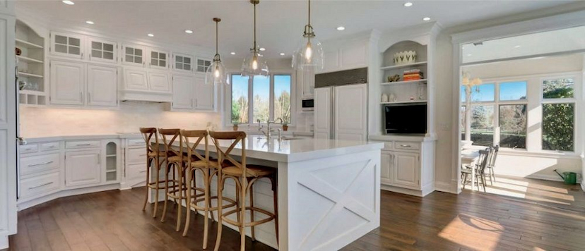 34W067 WHITE THORNE RD