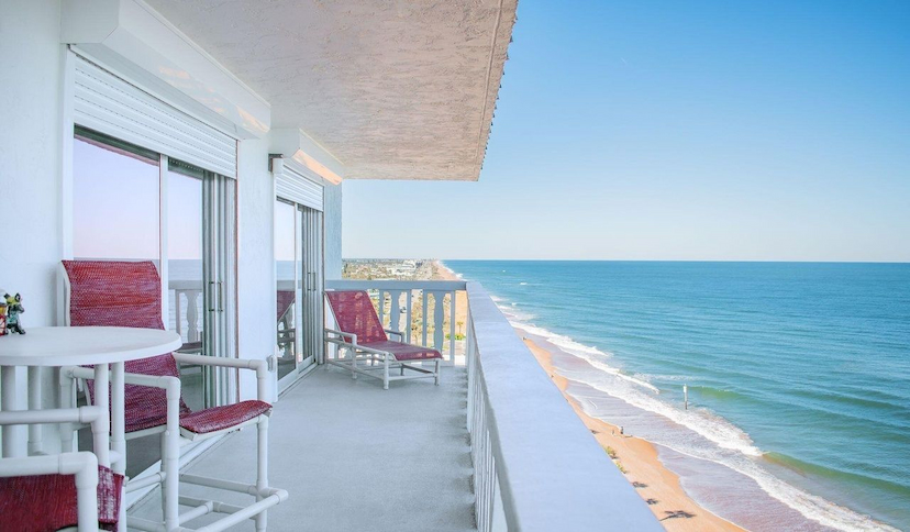 PENTHOUSE OCEANFRONT LIVING