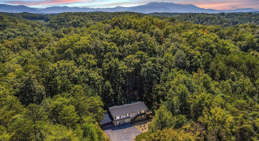SMOKY MOUNTAIN GEM | PERFECT SHORT-TERM RENTAL