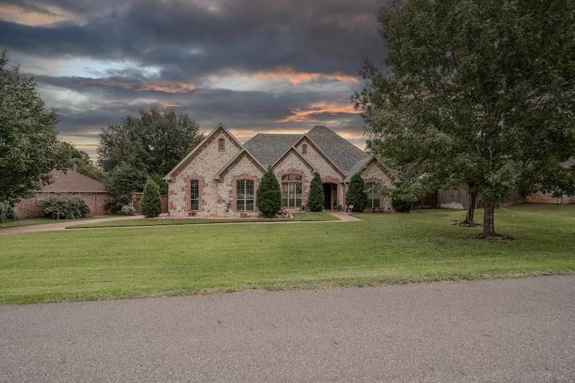 15770 MEADOW CIR