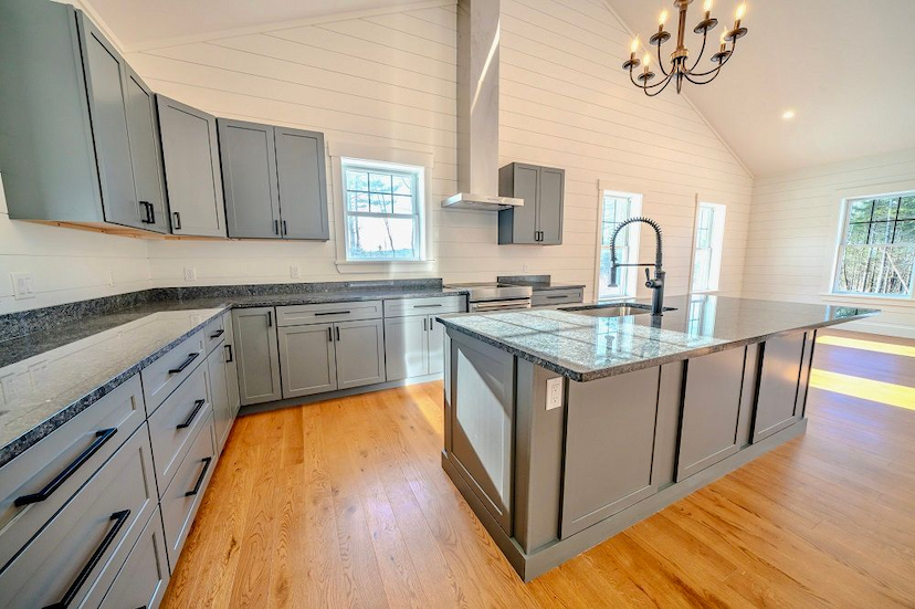 ENERGY-EFFICIENT HOME