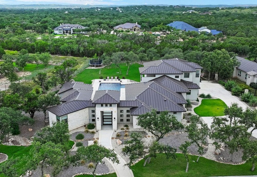 STUNNING CONTEMPORARY HOME