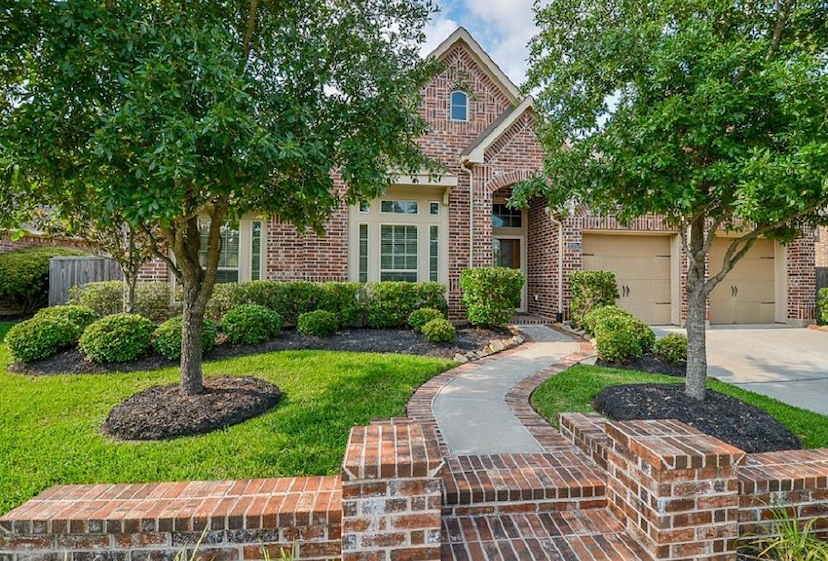 18306 E MORGANS BEND DR