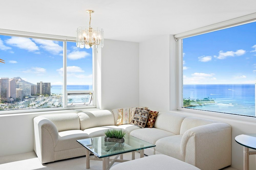 RARELY AVAILABLE HIGH-FLOOR UNIT IN HAWAIKI TOWER