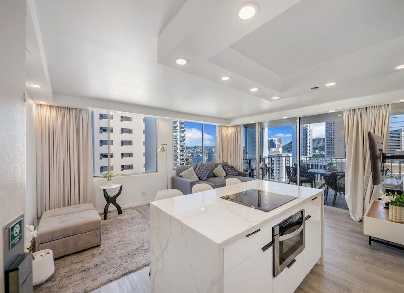 2427 KUHIO AVE #1607