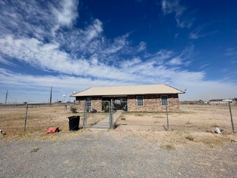 CUSTOM-BUILT RESIDENCE NESTLED ON 3.4 ACRES