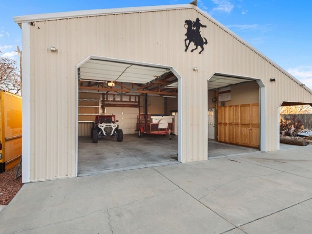 RARE OPPORTUNITY – NEARLY HALF AN ACRE
