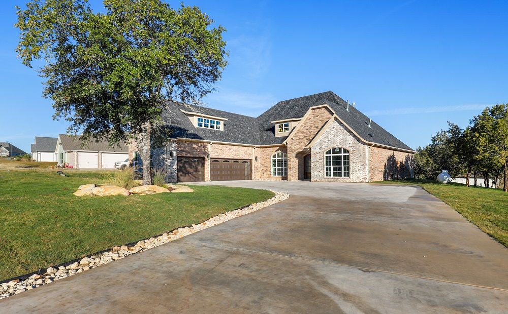 MODERN GRANBURY CUSTOM BUILD DREAM HOME!