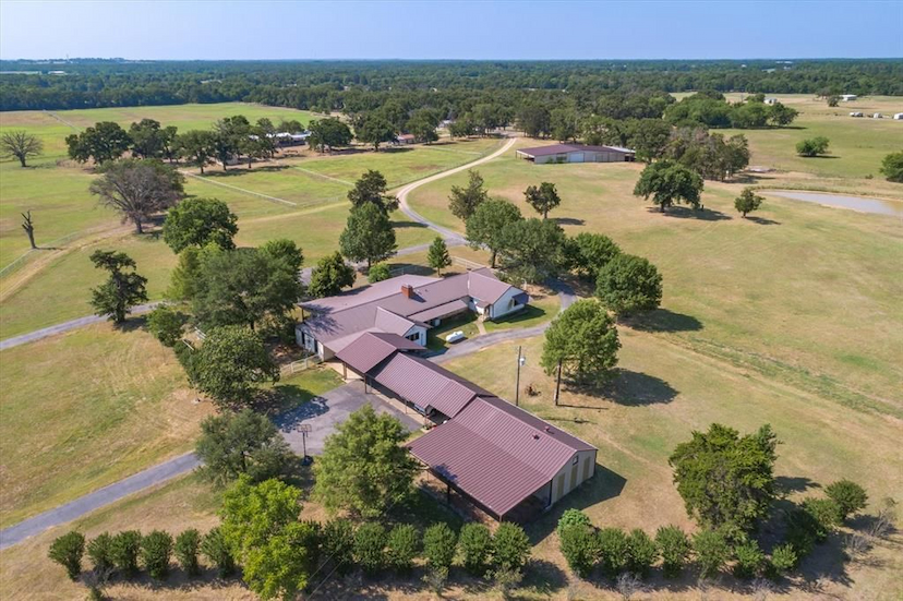 LUXURY RANCH NEAR DALLAS