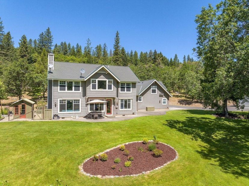 375 MOUNTAIN PARADISE DRIVE