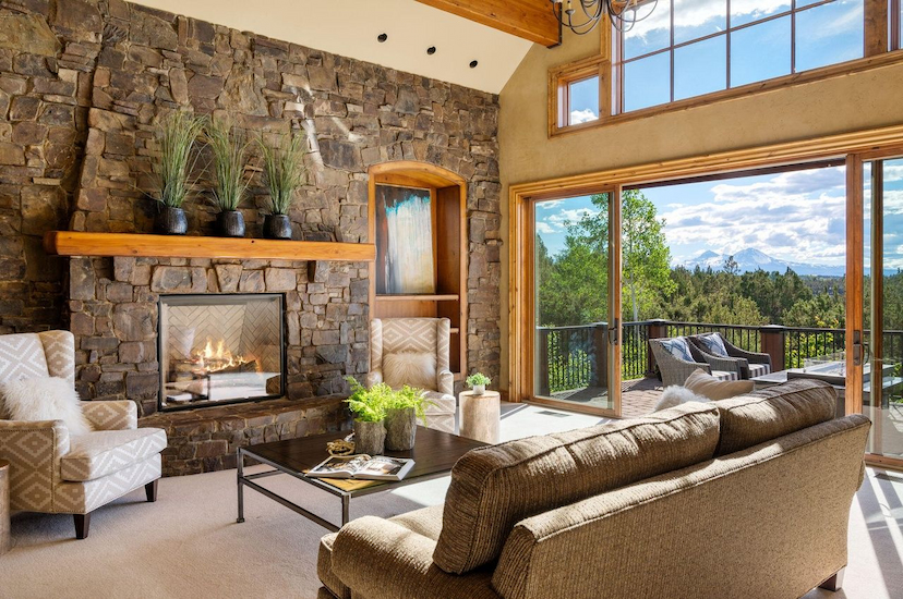 TUMALO PARADISE ON 5 ACRES!