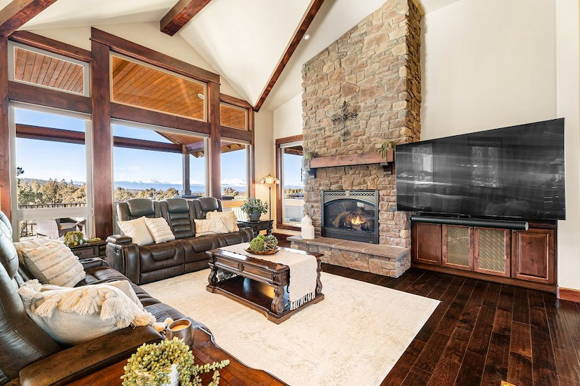 Panoramic Cascade View Estate
