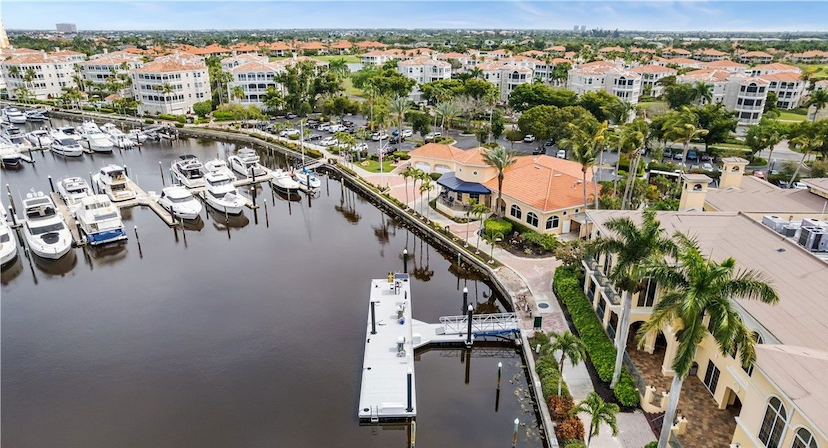 48 FT. SLIP AT GULF HARBOUR MARINA B-21