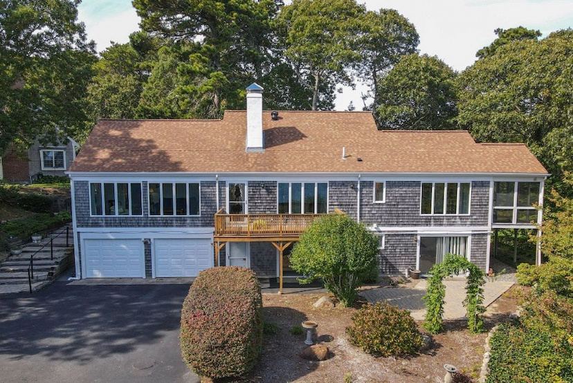 DREAM HOME WITH PANORAMIC VIEWS AND NEIGHBORHOOD SALTWATER ACCESS