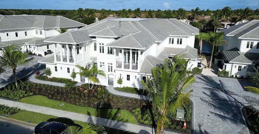 ELEGANT NAPLES FLORIDA RETREAT