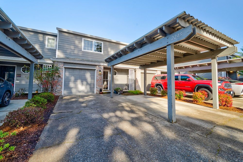 LUXURY VIEWS AT AN AFFORDABLE PRICE