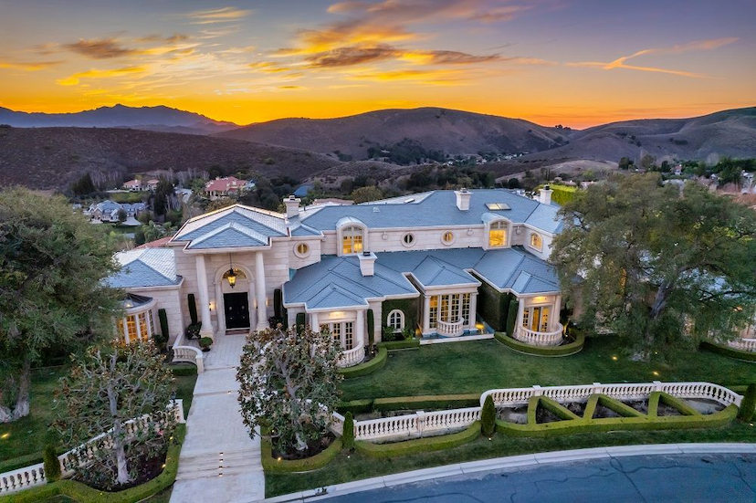 WORLD-CLASS FRENCH MANOR