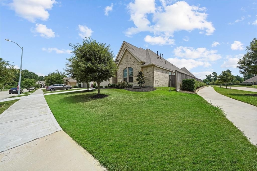 SPACIOUS, OPEN CONCEPT, ENTERTAINER’S DREAM HOME