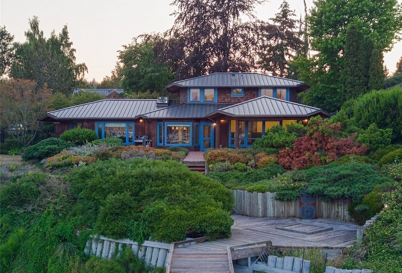 470 Friday Avenue