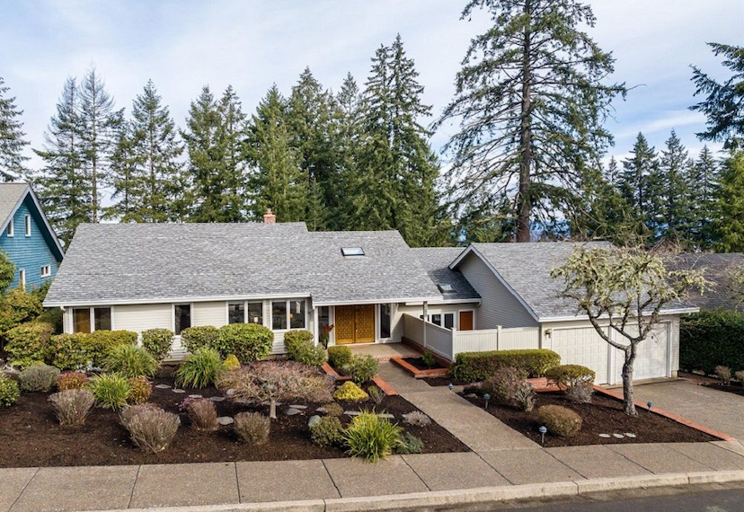 ELEGANT HOME IN EUGENE HILLS