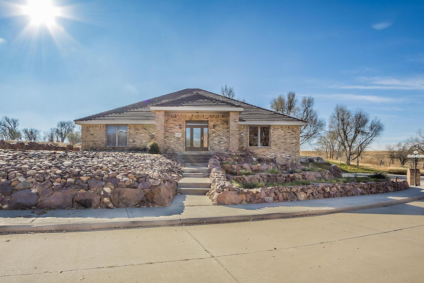 2500 Chaumont Drive