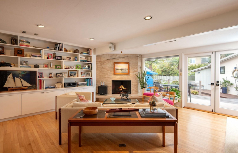 MID-CENTURY HOME
