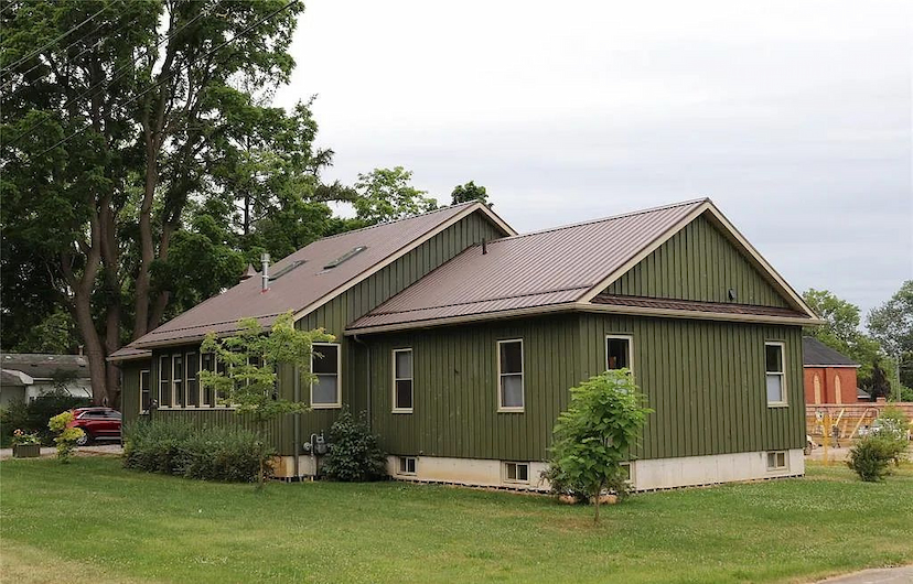 CHARMING HOME IN RIDGETOWN