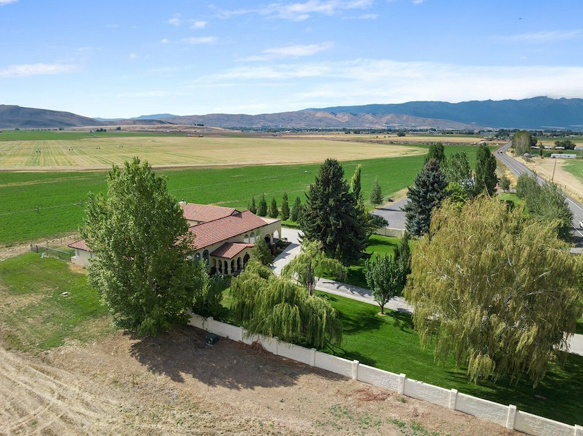 TUSCAN COUNTRY RETREAT