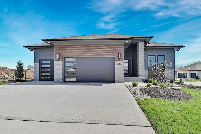 WINDSOR REVERSE 1.5 STORY BY INSPIRED HOMES