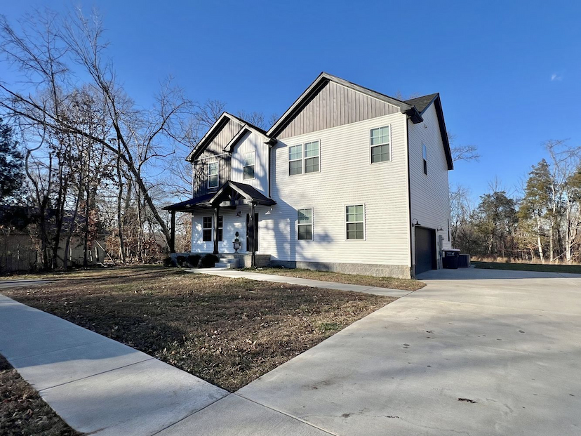 549 BLOOMINGTON TERRACE