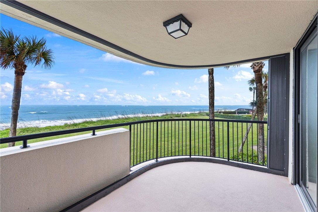 Modern Ocean View Retreat