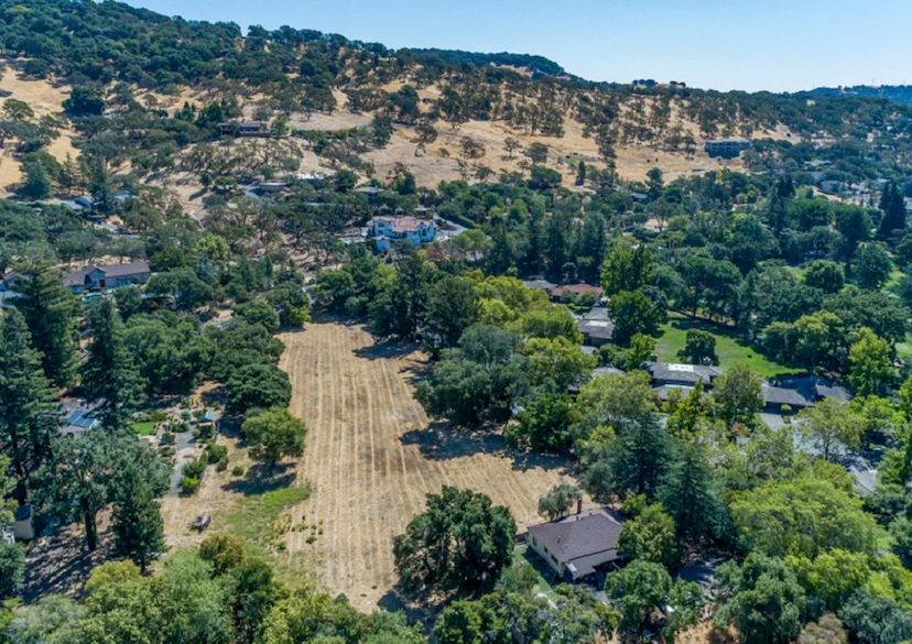 CREATE YOUR PRIVATE ESTATE!