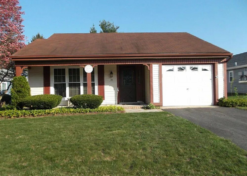 35 Twyford Ln
