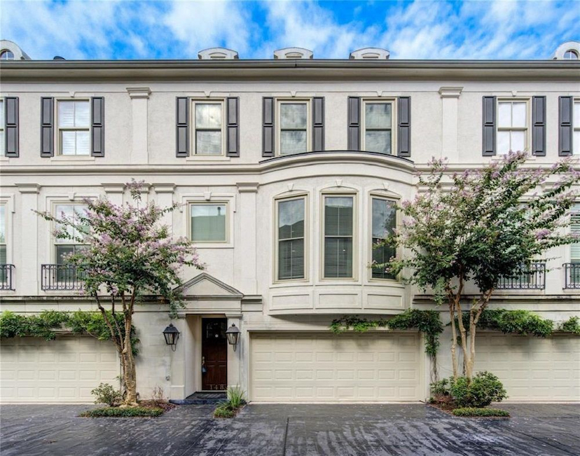 EUROPEAN-STYLE TOWNHOUSE