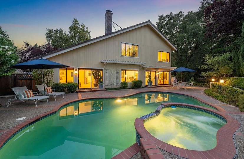 256 LIVE OAK DRIVE
