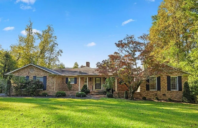 SPACIOUS BRICK HOME GEM