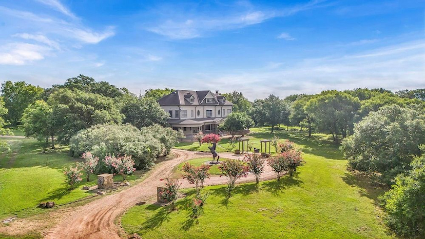EXPERIENCE TEXAS LUXURY AT FIVE STAR
