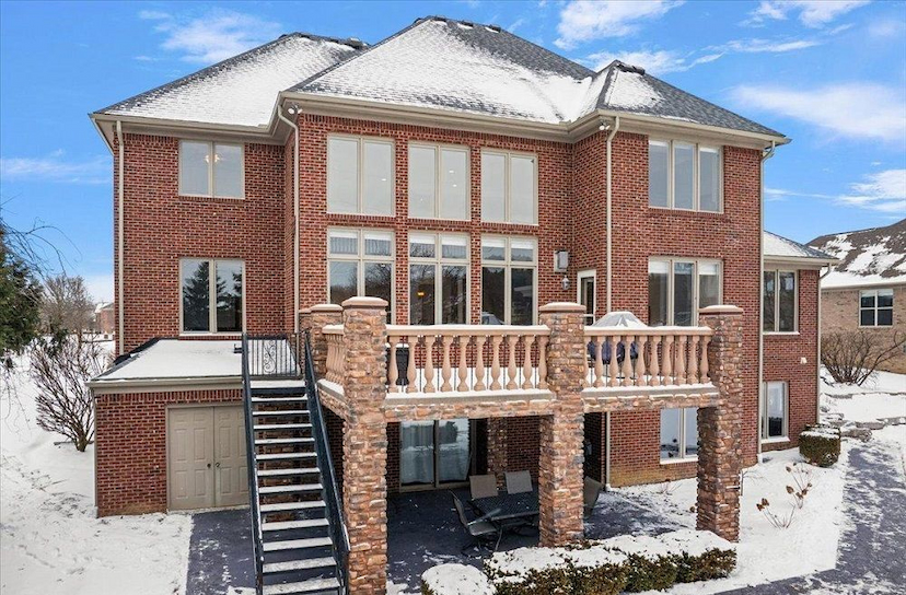 EXCELLENT CONDITION COLONIAL