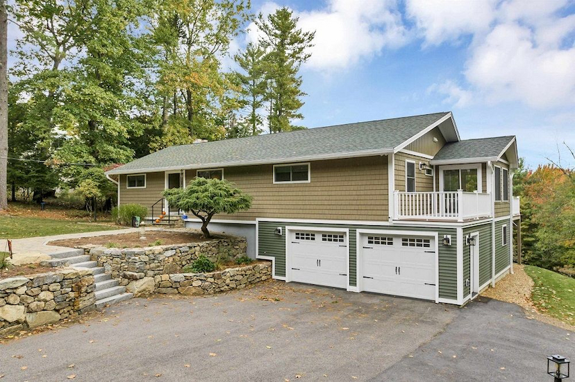 1 BLUEBERRY HILL LN