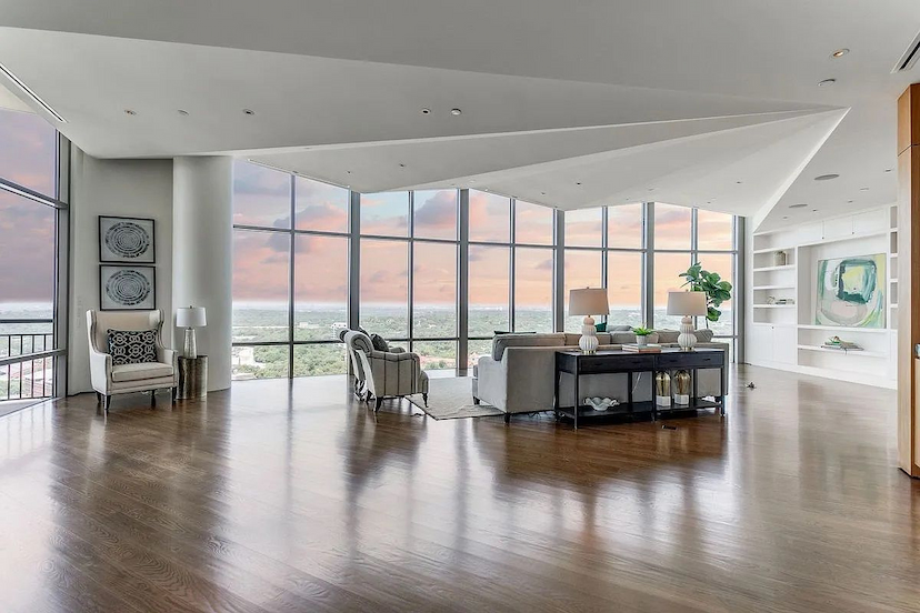 4242 BROADWAY APT 2001