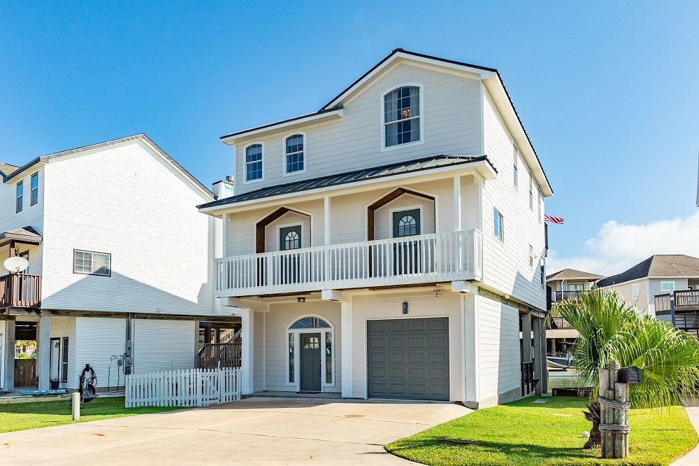 STUNNING REMODELED CANAL HOME