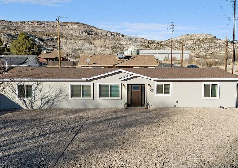 3488 E ABERDOVEY DR