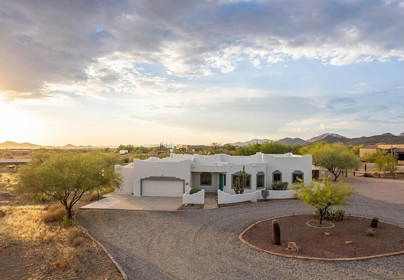 STUNNING MODERN RUSTIC HOME