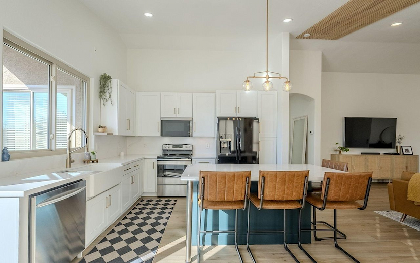4349 E SMOKEHOUSE TRL E