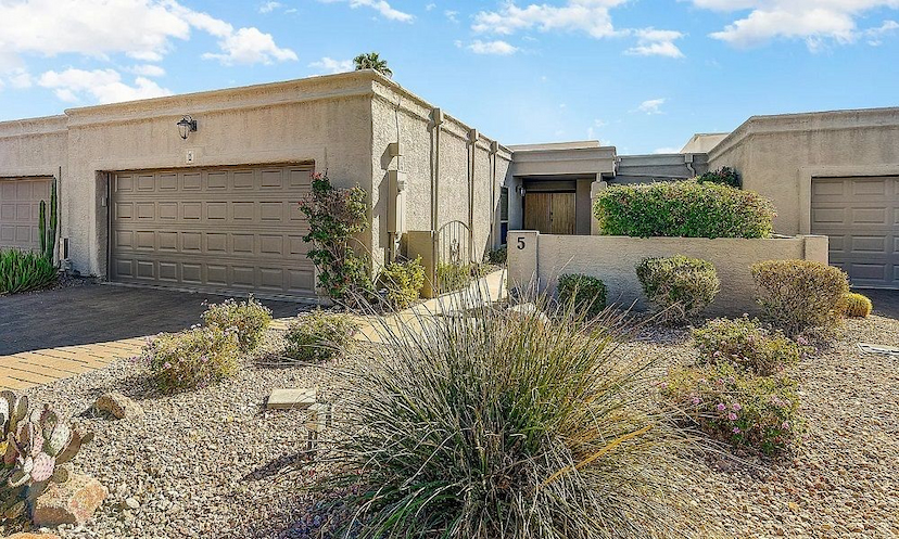 REMODELED SINGLE LEVEL WITH VIEW