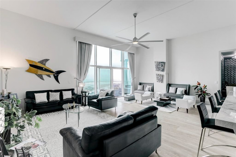 GULF-FRONT PENTHOUSE