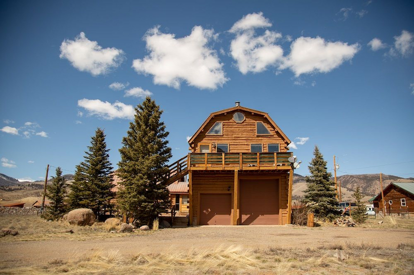 COZY MOUNTAIN RETREAT